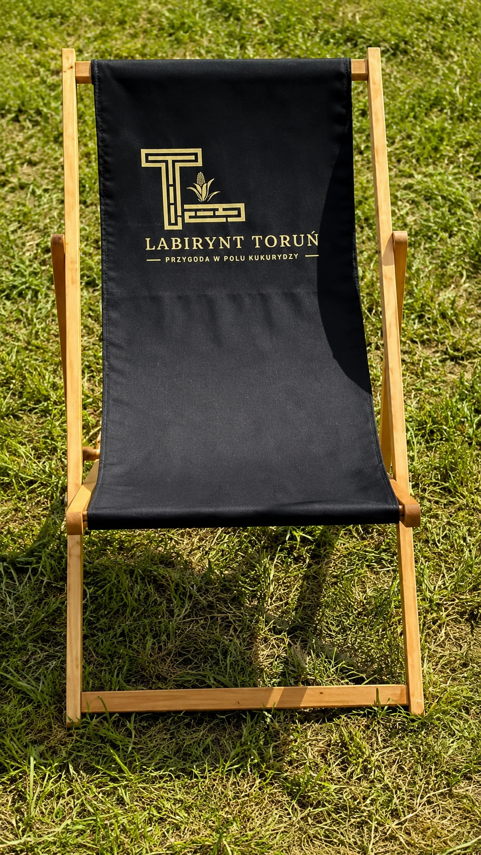 Leżak z logo Labirynt Toruń